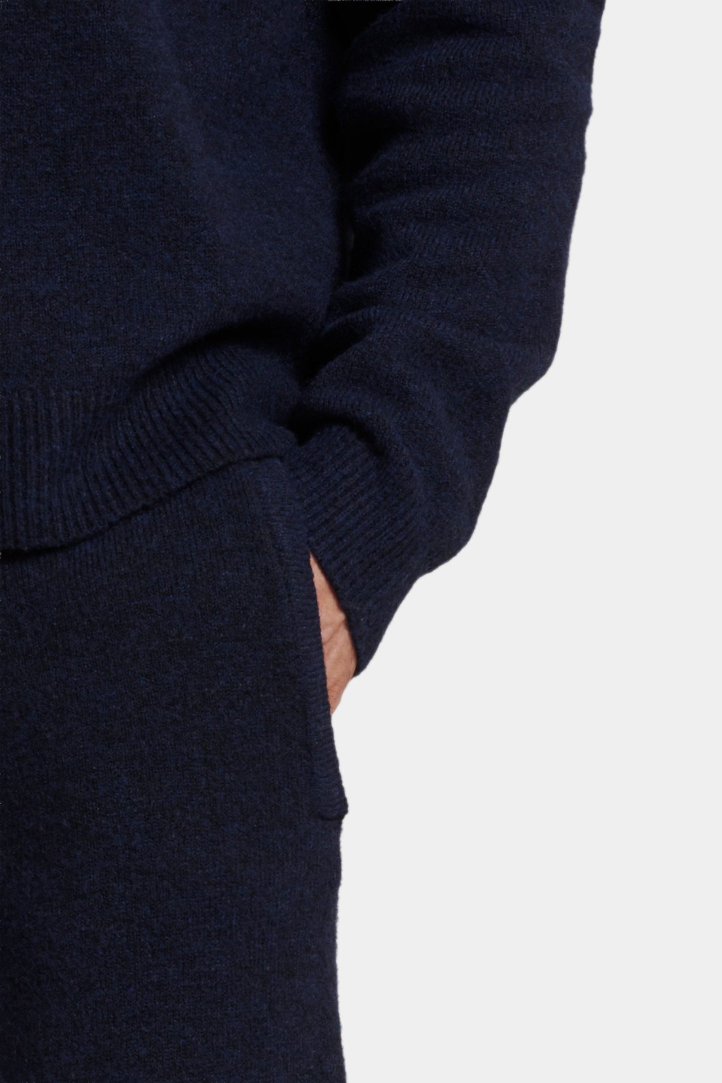 THE SAVONA JOGGER CLEAN SHAPE
