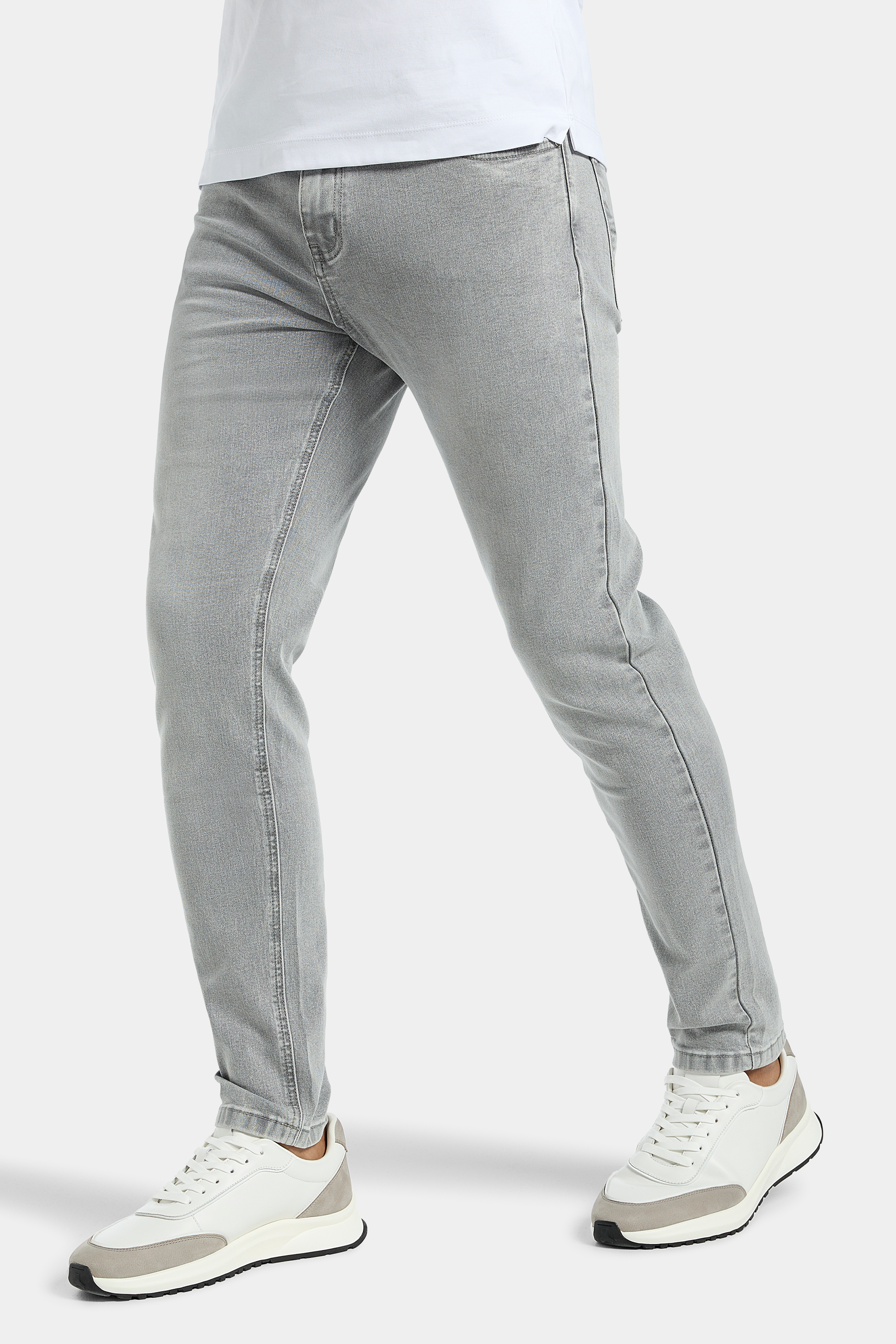 THE MATTEO SLIM JEANS