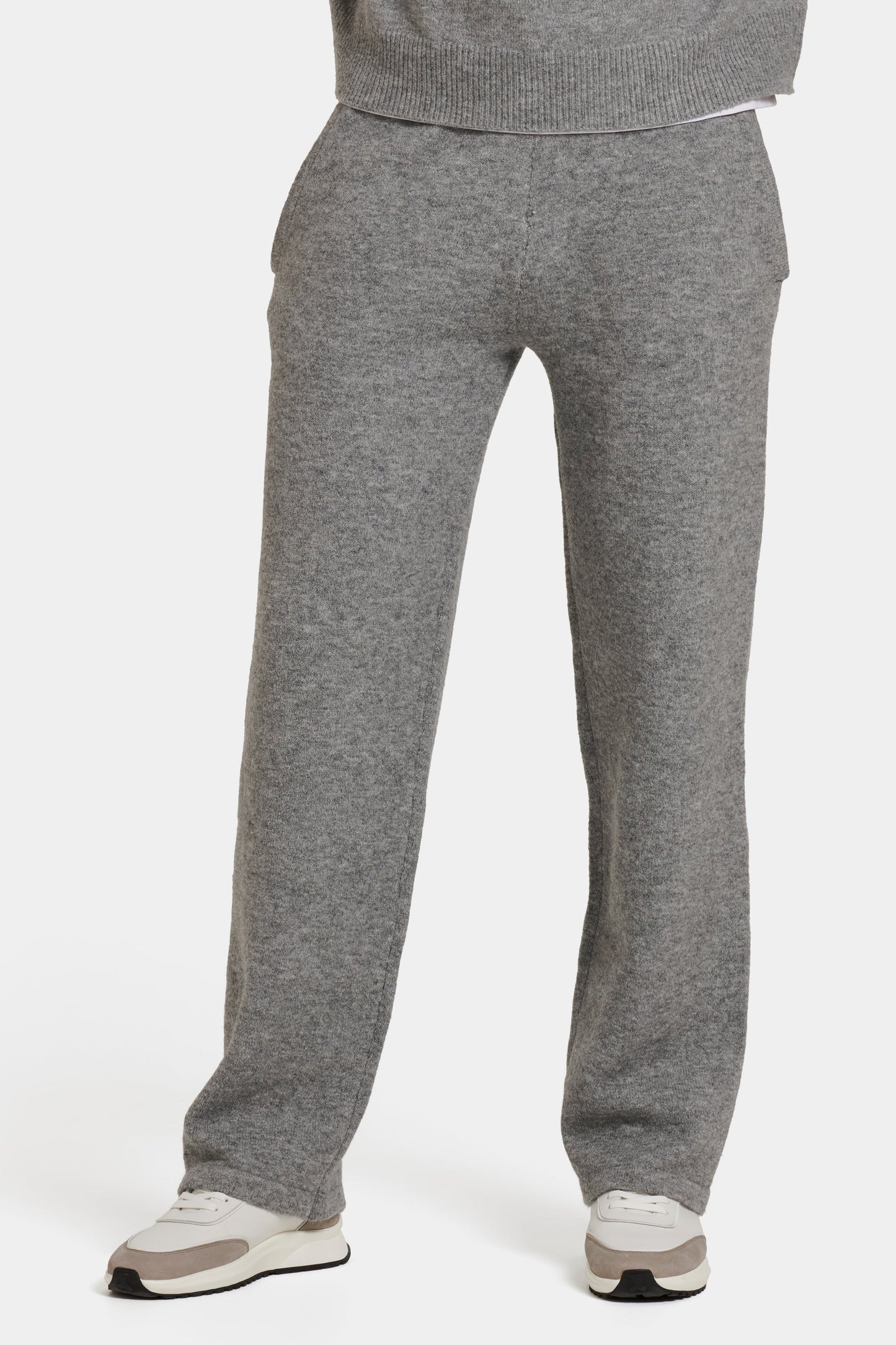 THE SAVONA JOGGER CLEAN SHAPE
